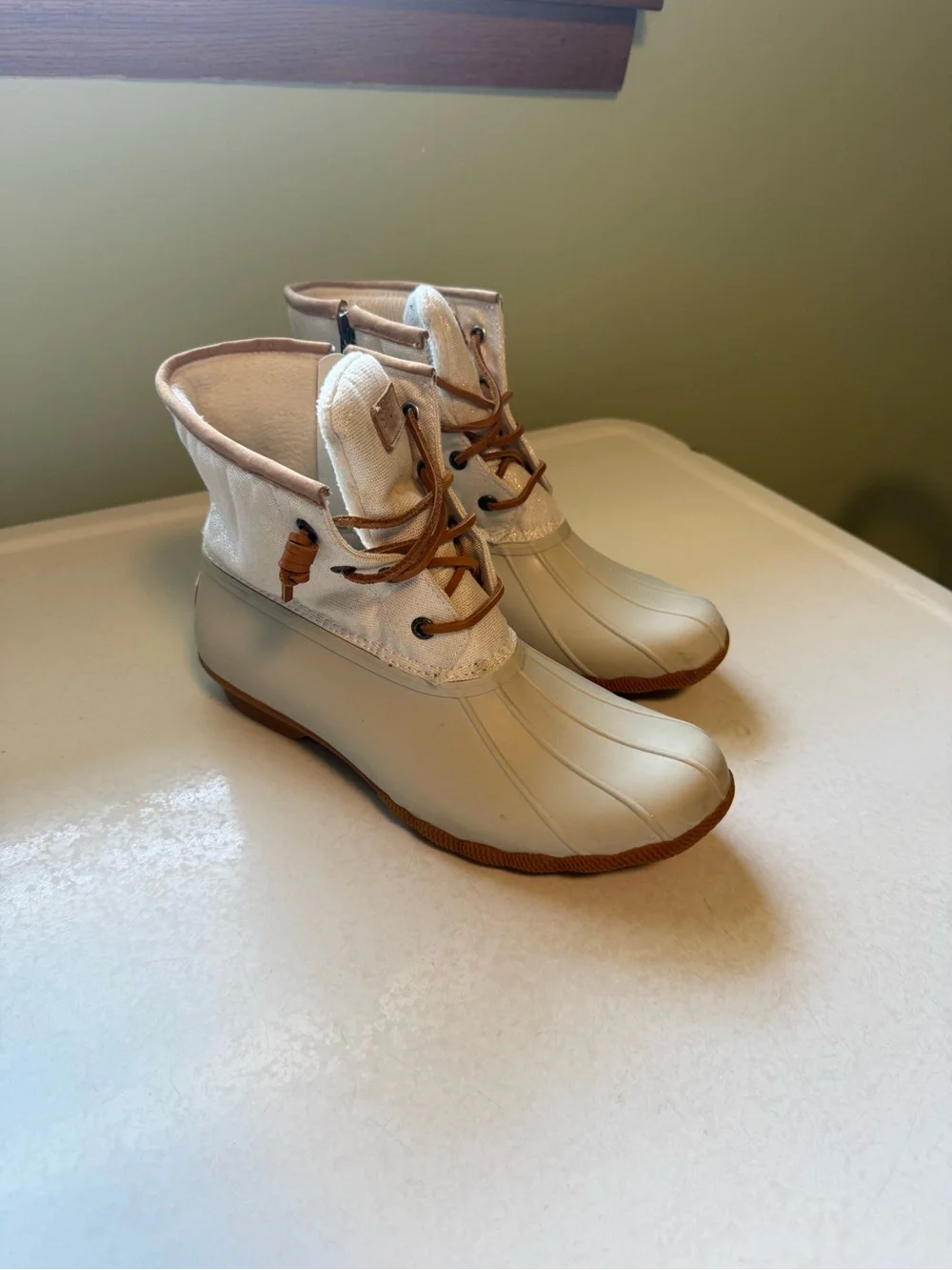 Sperry Women's Cream and Tan Lace-Up Duck Boots-9M